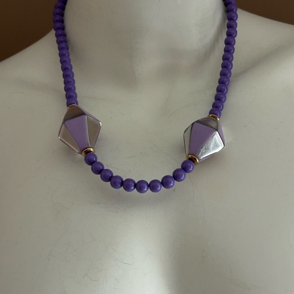 5/$25 Art Deco 1980 beaded lucite vintage necklace 💜 - Picture 1 of 7
